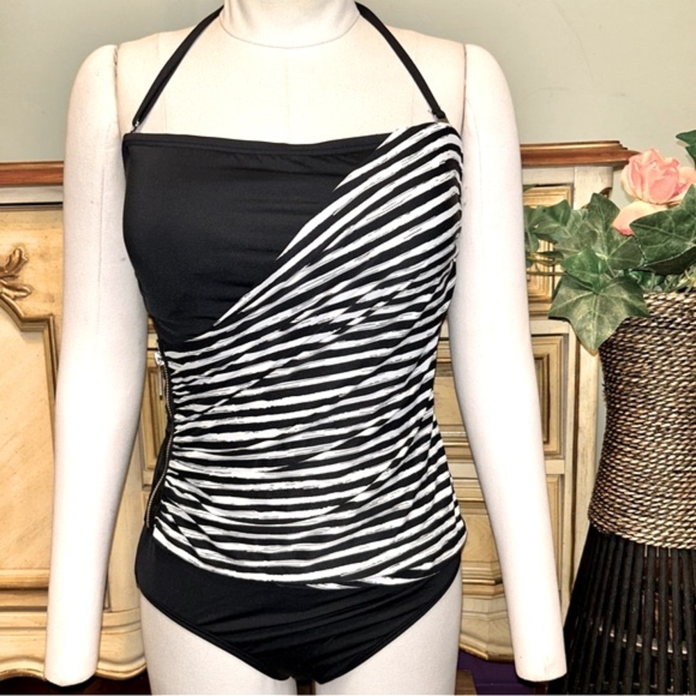Michael Kors Black & White Stripe Side Zip One Piece Swim Bathing Suit NWOT